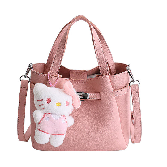 Damen Mini-Handtasche mit kuscheligem Anhänger Nord Taschen