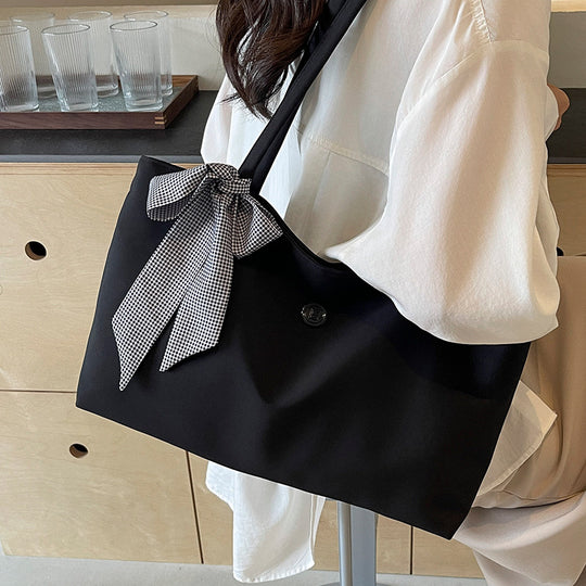 Damen elegante Beuteltasche mit dekorativem Schleifen-Detail Nord Taschen