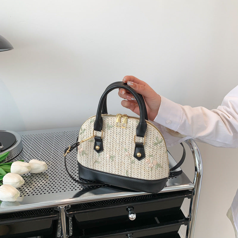 Damen Handtasche mit floralen Stickereien und praktischem Tragegriff Nord Taschen