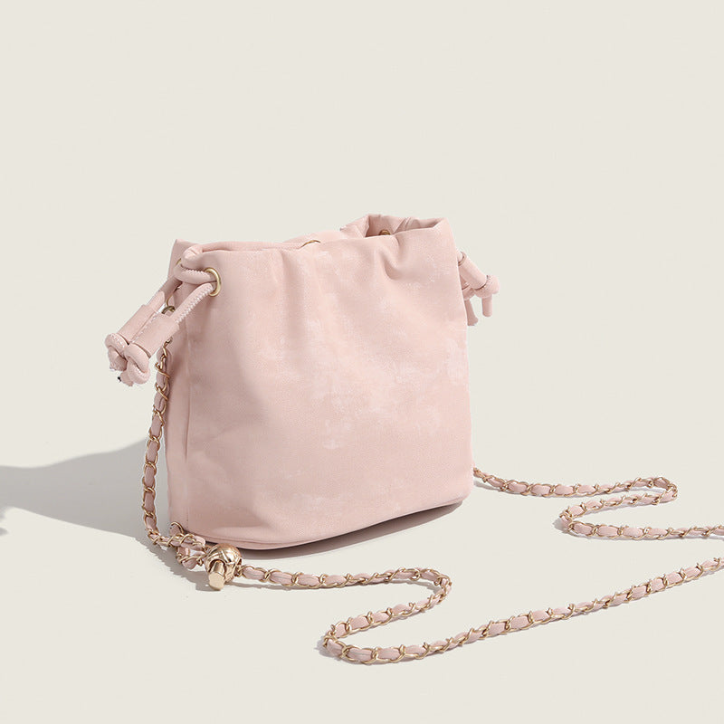 Damen Hobo-Tasche mit luxuriösem Veloursleder und eleganter Kettenverzierung Nord Taschen