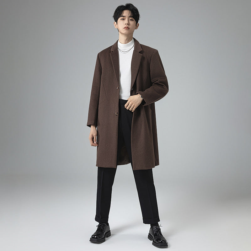 Herren Eleganter Longline-Wollmantel mit minimalistischem Revers und taillierter Silhouette Nord Taschen