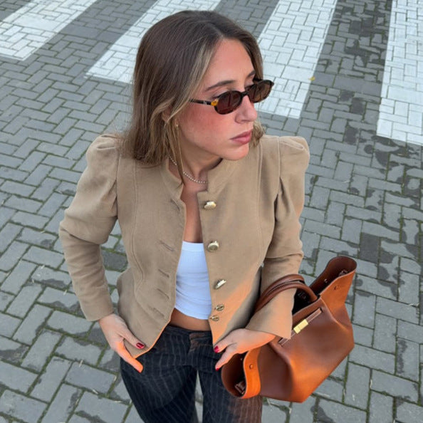 Damen Taillierter Wildlederoptik-Blazer mit Stehkragen und goldenen Zierknöpfen Nord Taschen