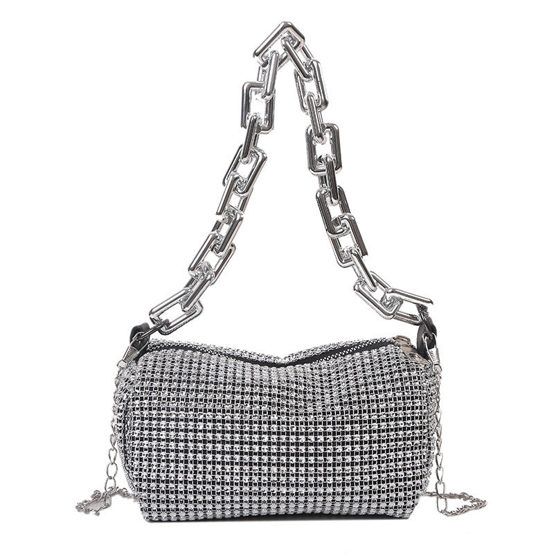 Damen Glamouröse Clutch mit Kettenakzent Nord Taschen