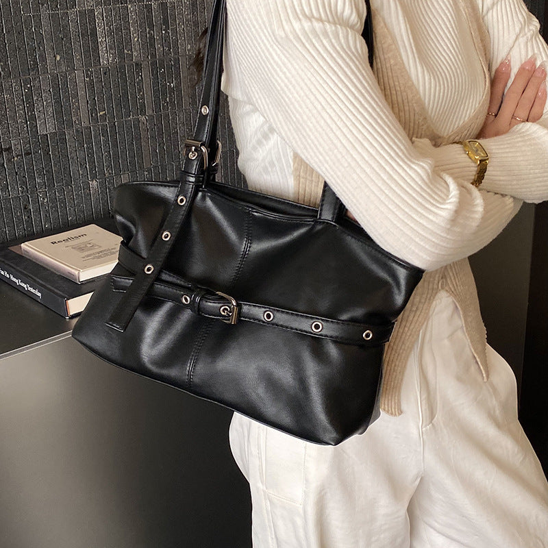 Damen elegante Hobo-Tasche mit schickem Gürtelakzent Nord Taschen