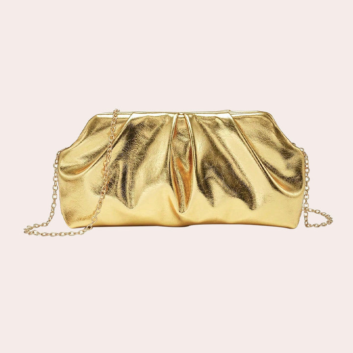 Damen Clutch mit glänzender Oberfläche und modischer Kettenapplikation Nord Taschen