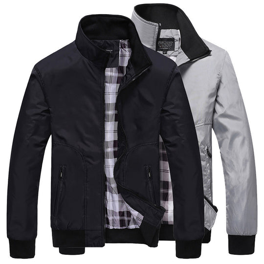 Herren leichter Nylon-Bomber mit kariertem Innenfutter, hohem Stehkragen und Reißverschlusstaschen Nord Taschen