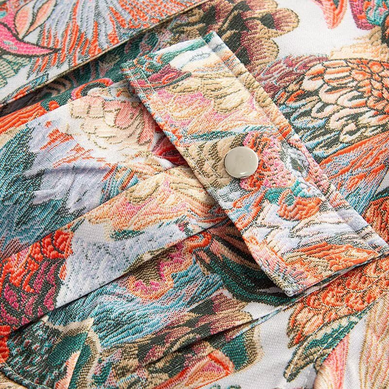 Damen Kurze Bouclé-Tapestry-Jacke mit ornamentalem Vogelprint, Pattentaschen und Stehkragen Nord Taschen