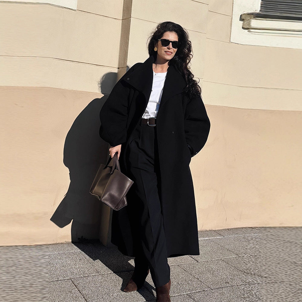 Damen Mantel im minimalistischen Midi‑Schnitt mit Stehkragen und verdeckter Knopfleiste Nord Taschen