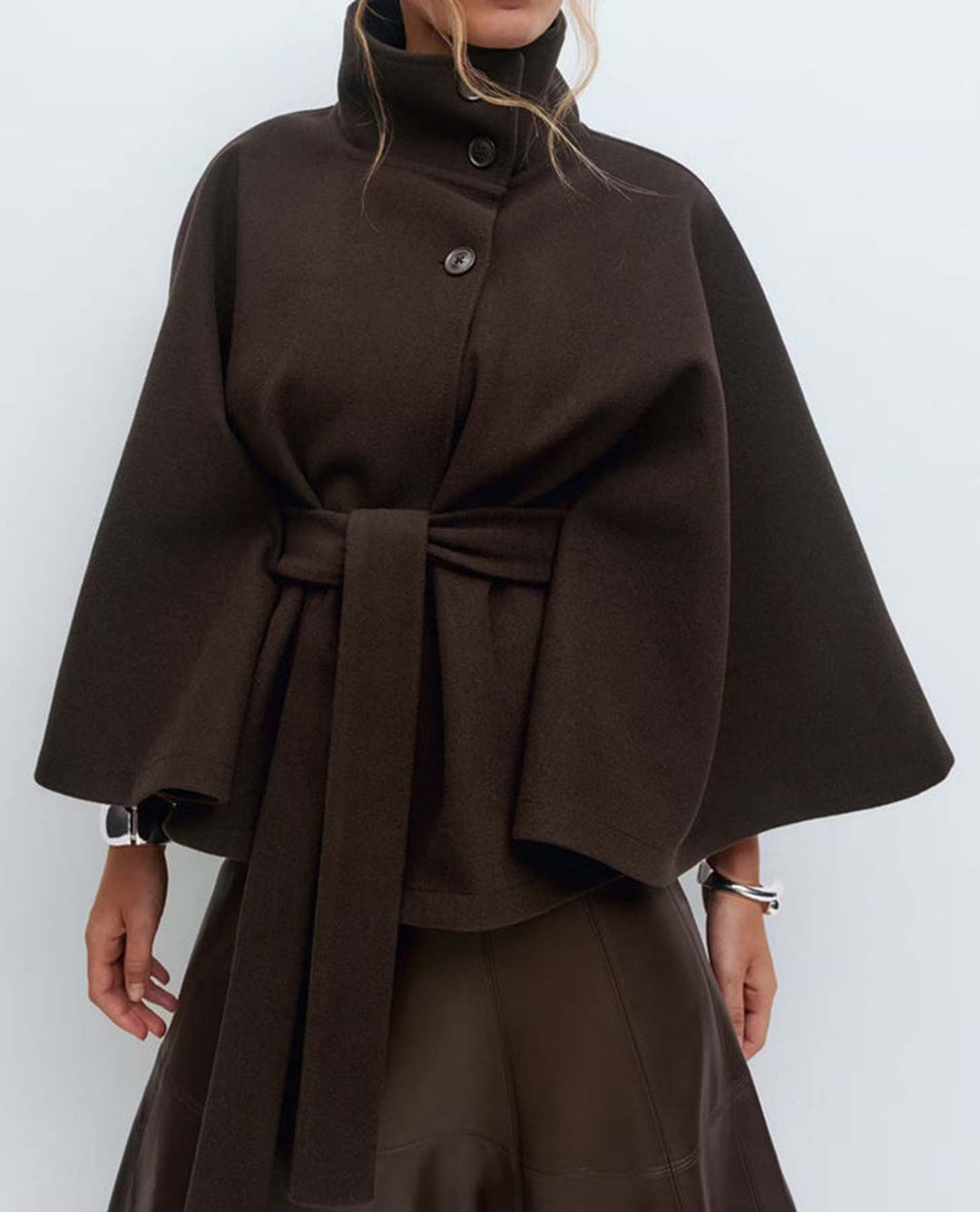 Damen Kurzcape-Mantel mit Stehkragen, Oversize-Ärmeln und Bindegürtel Nord Taschen