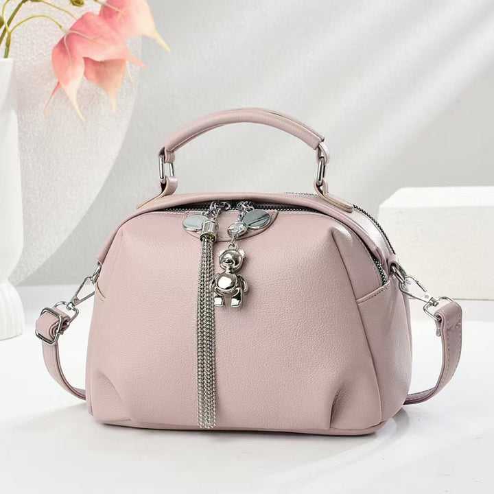 Damen Handtasche mit dekorativem Teddy-Anhänger und strukturierter Oberfläche Nord Taschen