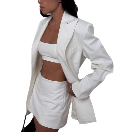 Damen Taillierter Blazermantel mit skulpturaler Schulterpartie und verlängerter Cropped‑Silhouette Nord Taschen