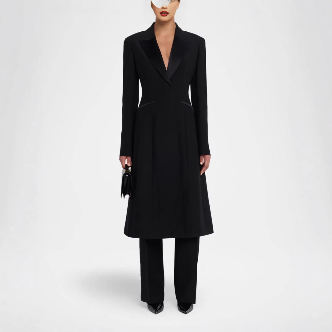 Damen Taillierter Abendlicher Mantel-Blazer mit Satinrevers und schlanker Silhouette Nord Taschen