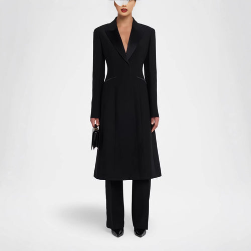 Damen Taillierter Abendlicher Mantel-Blazer mit Satinrevers und schlanker Silhouette Nord Taschen