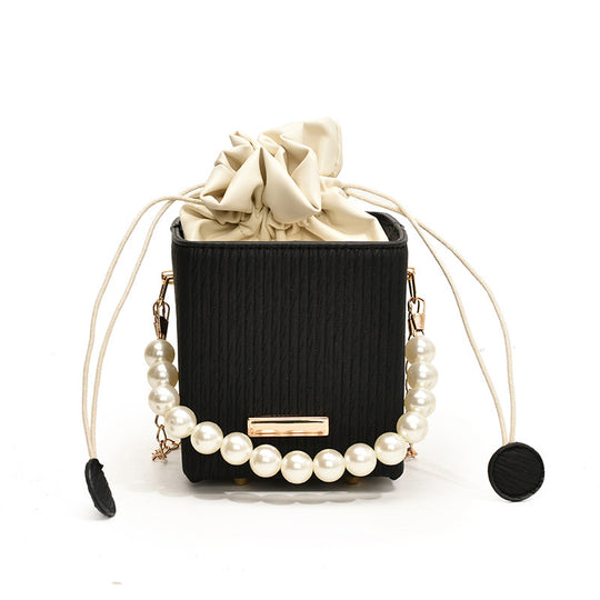 Damen Mini-Handtasche mit abnehmbarer Perlenkette Nord Taschen