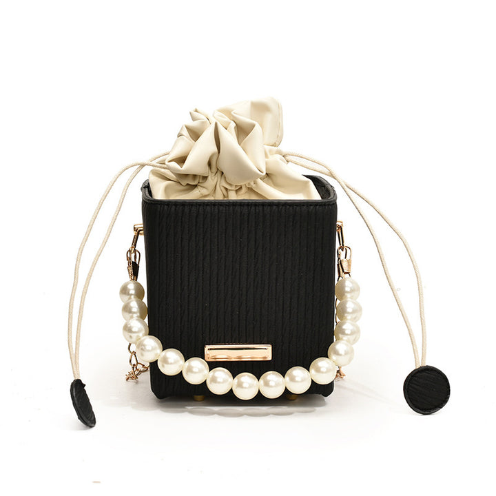 Damen Mini-Handtasche mit abnehmbarer Perlenkette Nord Taschen
