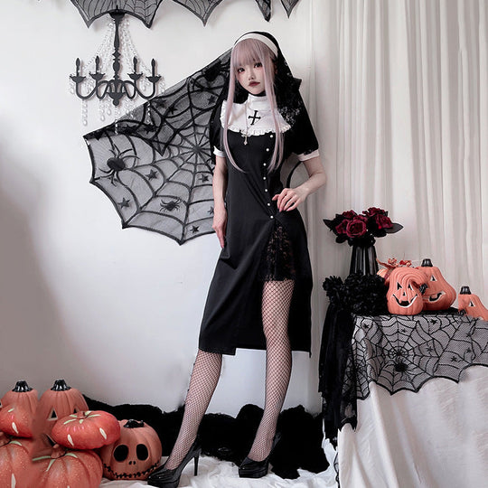 Damen Gothic Nonnenkostüm mit transparenten Spitzenärmeln und Kreuzdetails Nord Taschen