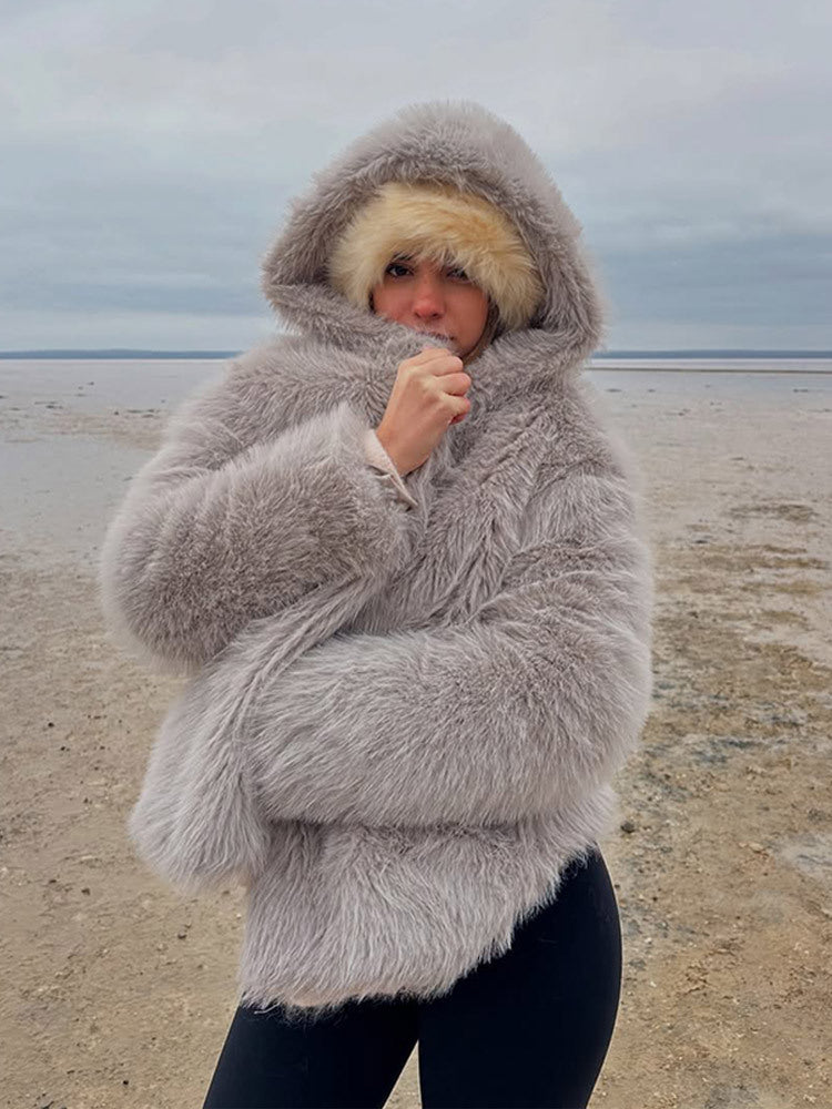 Damen Kuschelige Kurz-Kunstpelzjacke mit extravoluminöser Kapuze Nord Taschen
