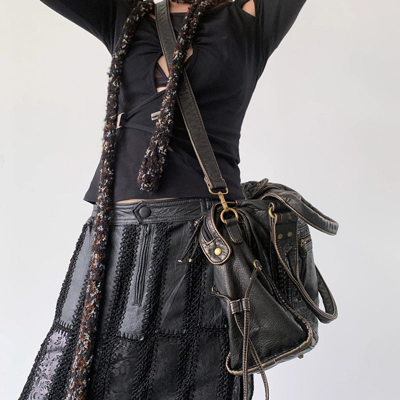 Damen Hobo-Tasche mit praktischen Reißverschlussfächern und eleganter Struktur Nord Taschen