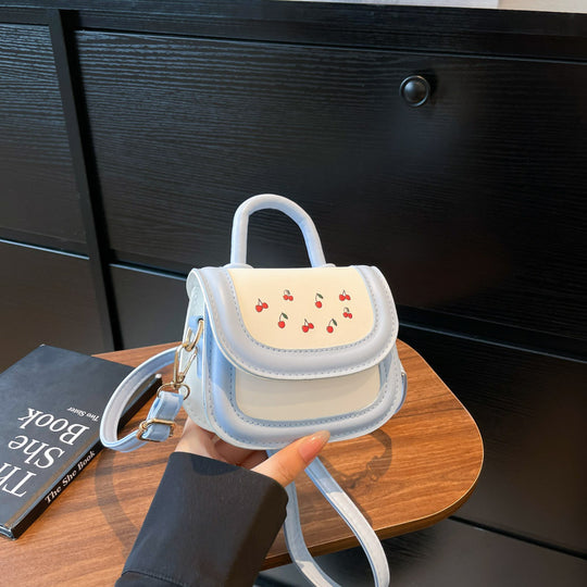 Damen Mini-Handtasche mit fröhlichem Kirschdesign und charmanten Anhängern Nord Taschen