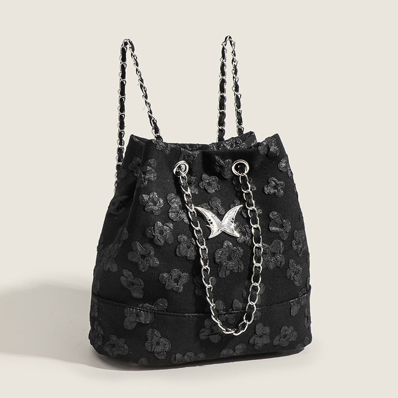 Damen Hobo-Tasche aus hochwertigem Denim mit eleganten Kettenhenkeln Nord Taschen