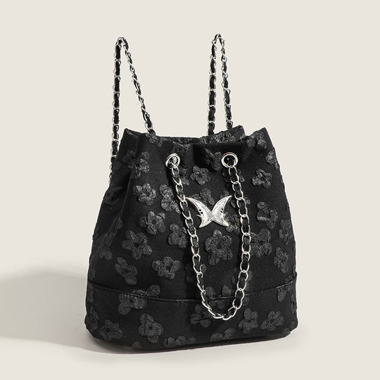Damen Hobo-Tasche aus hochwertigem Denim mit eleganten Kettenhenkeln Nord Taschen