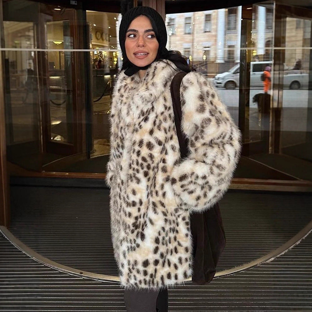 Damen Kurzmantel aus veganem High-Pile Kunstpelz mit Leopard-Print Nord Taschen