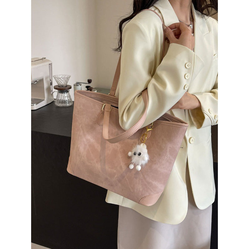 Damen elegante und geräumige Handtasche mit pflegeleichter Oberfläche Nord Taschen