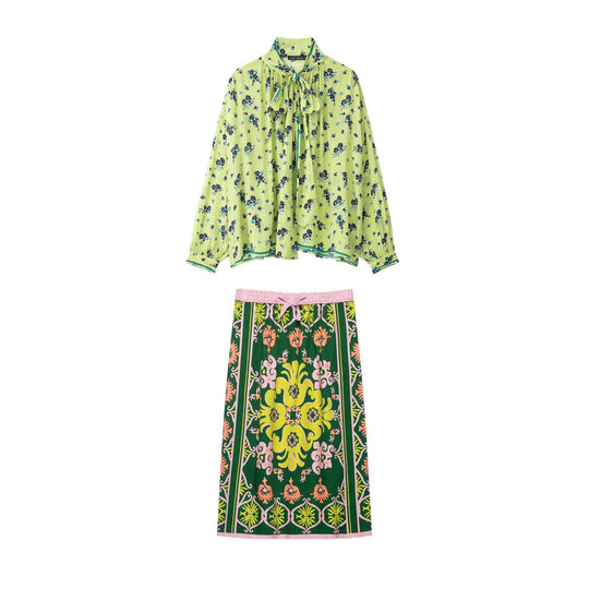 Damen Geblümte Chiffonbluse mit Schleifenkragen und Ballonärmeln Nord Taschen