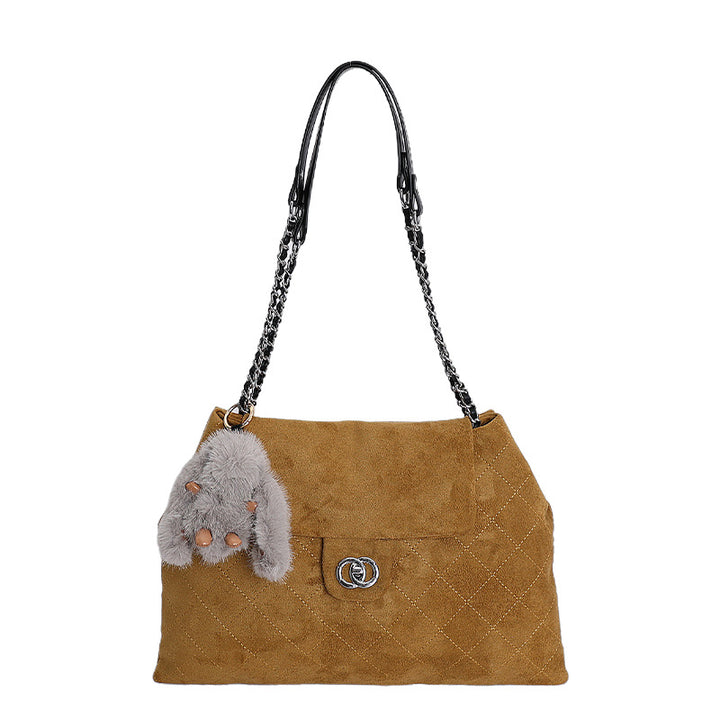 Damen modische Handtasche mit elegantem gestepptem Design und verspieltem Anhänger Nord Taschen