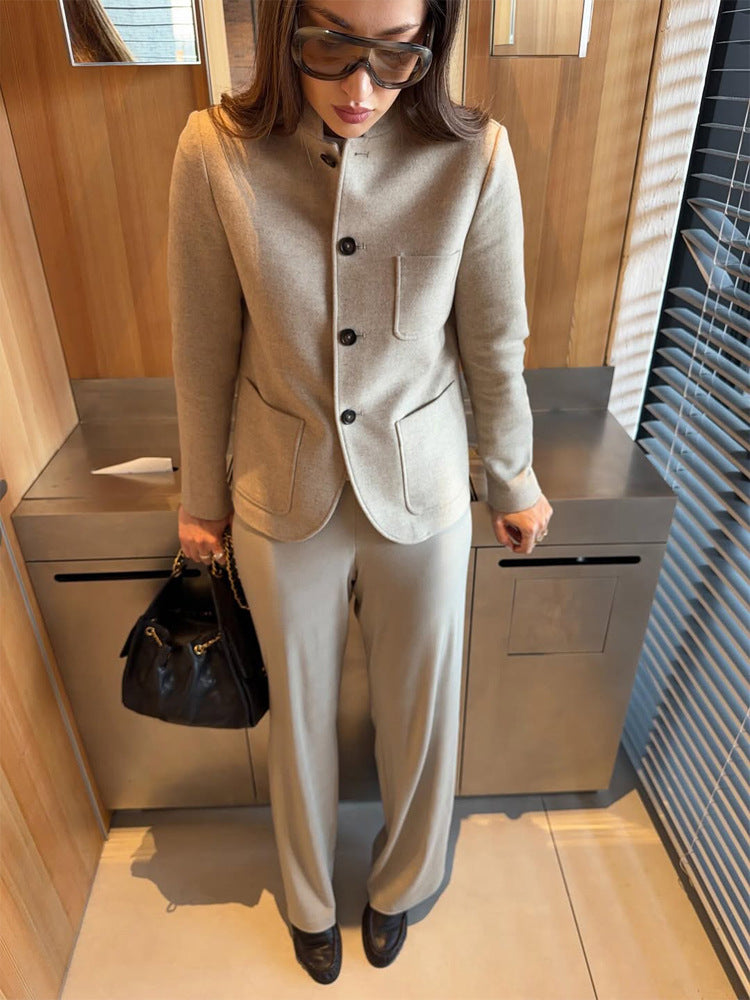 Damen Taillierte Jackenblazer aus Woll-Mix mit Stehkragen, geschwungener Saum und aufgesetzten Taschen Nord Taschen