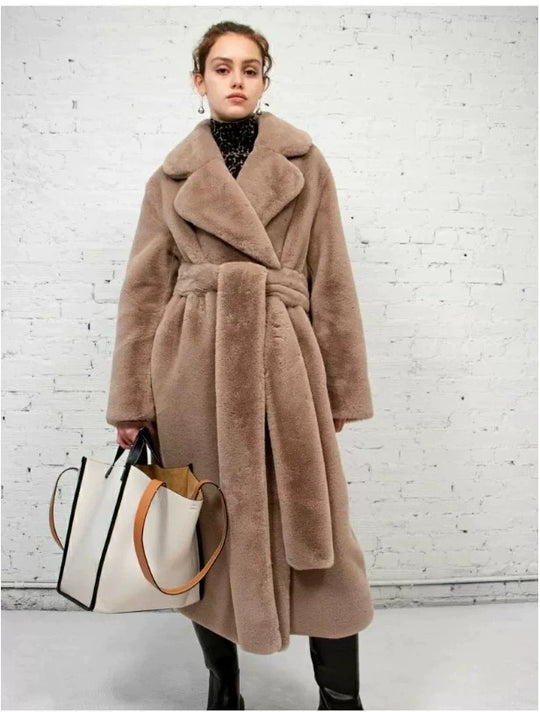 Damen Maxi Kunstpelzmantel im Teddy‑Finish mit extra großem Umlegekragen Nord Taschen