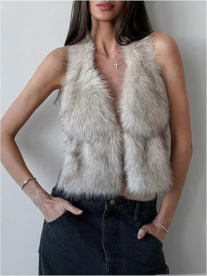 Damen Mehrteiliges luxuriöses Kunstpelz‑Set mit Weste Hut Minirock Tasche und Stulpen Nord Taschen