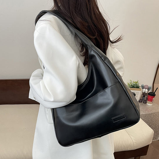 Damen Hobo-Tasche aus hochwertigem, geschmeidigem Kunstleder mit vielseitigen Trageoptionen Nord Taschen