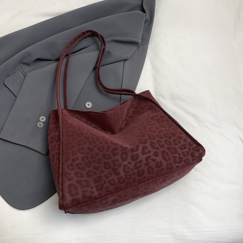 Damen Hobo-Tasche aus weichem Wildleder mit elegantem Leopardenmuster Nord Taschen