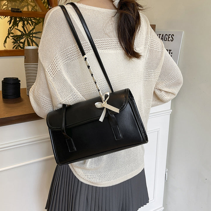 Damen elegante Umhängetasche mit schickem Knotenverschluss Nord Taschen