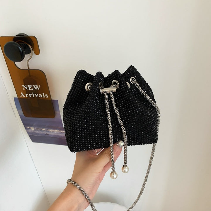 Damen Glitzernde Beuteltasche mit Kettenakzent Nord Taschen