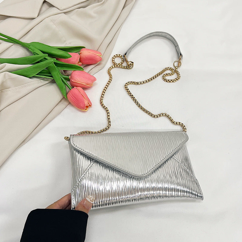 Damen elegante Clutch mit glänzendem Obermaterial Nord Taschen