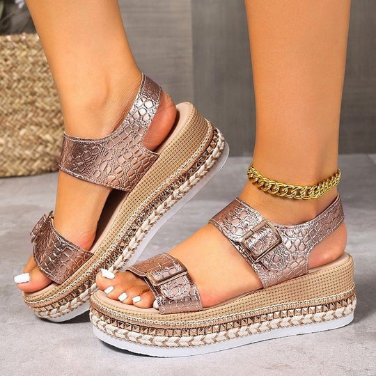 Damen Riemensandalen mit modischer Schmuckverzierung und Plateau-Rand