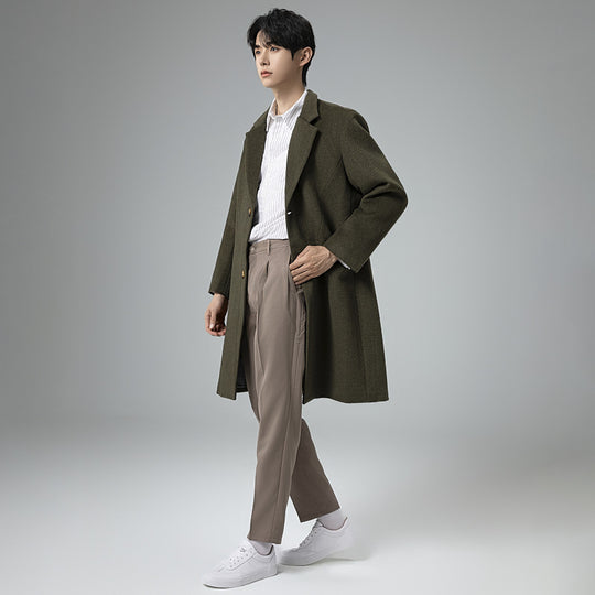 Herren Eleganter Longline-Wollmantel mit minimalistischem Revers und taillierter Silhouette Nord Taschen