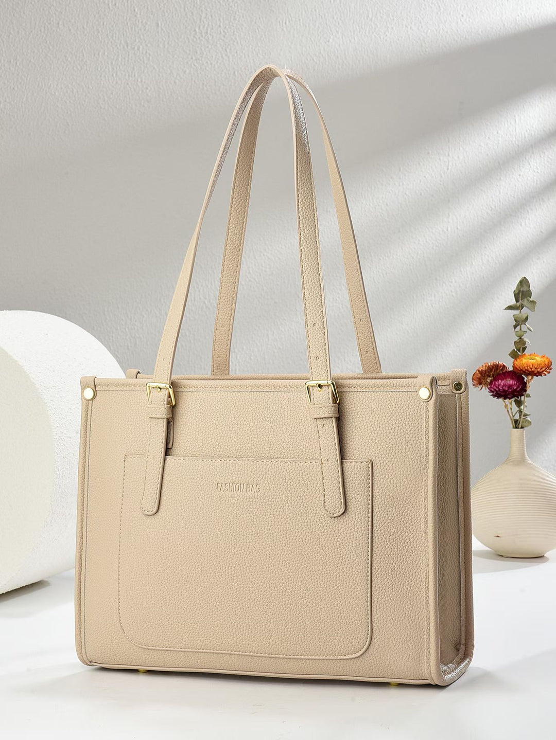 Damen elegante Handtasche im minimalistischen Design mit praktischen Fächern Nord Taschen
