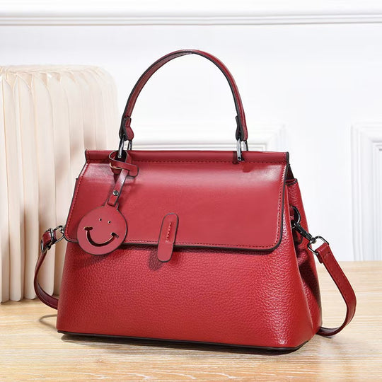 Damen Handtasche mit einzigartigem Smileymotiv und praktischem Schulterriemen Nord Taschen