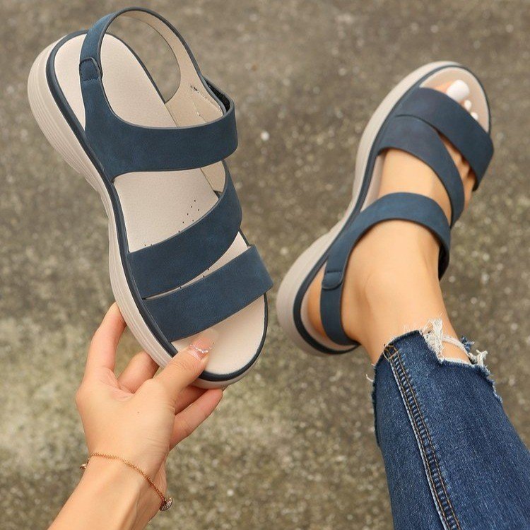 Damen Komfortable Leder-Sandalen mit breiten Riemen und anatomischem Fußbett Nord Taschen