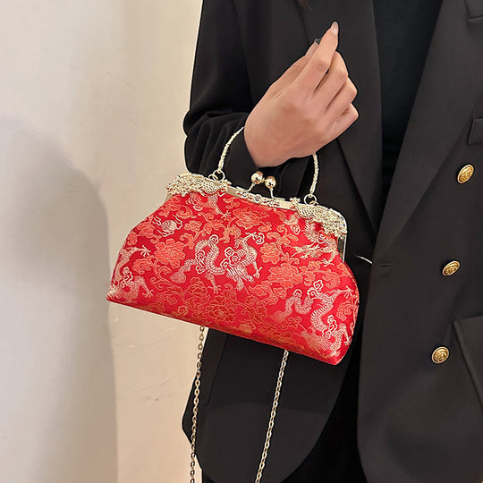 Damen Glamouröse Clutch mit hochwertiger Metallverzierung Nord Taschen