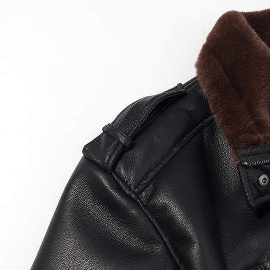 Damen Kurz geschnittene Fliegerjacke aus Kunstleder mit Teddy-Innenfutter, Umlegekragen und umschlagbaren Manschetten Nord Taschen