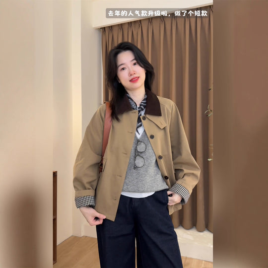 Damen Kurzmantel im Mac-Stil mit kontrastierendem Samtkragen und karierten Ärmelaufschlägen Nord Taschen