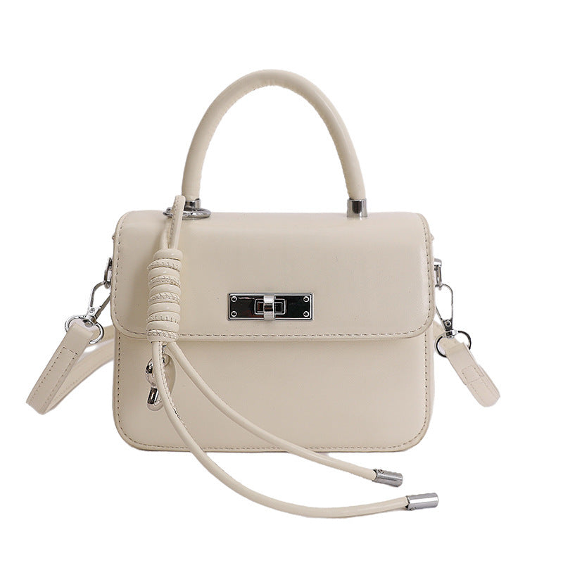 Damen Handtasche mit elegantem Kettenverschluss und abnehmbarem Schulterriemen Nord Taschen