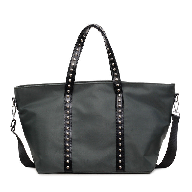 Damen elegante Shopper-Tasche mit Nieten und verstellbarem Schulterriemen Nord Taschen