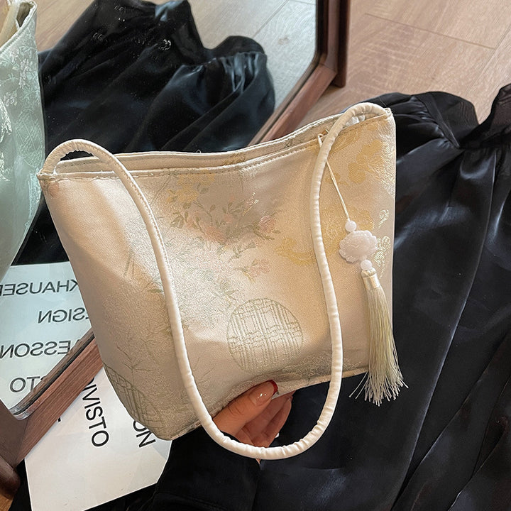 Damen modische Abendtasche aus luxuriösem Material mit dekorativem Quastenanhänger Nord Taschen
