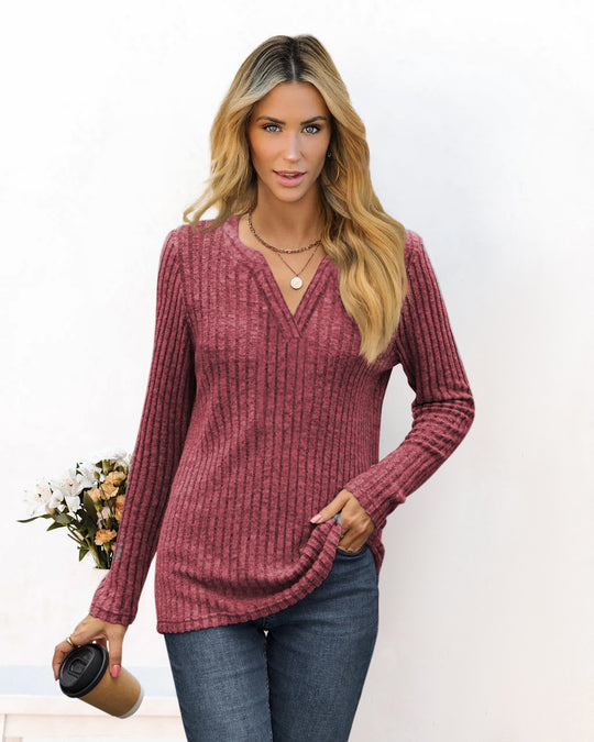 Damen Feines Ripp-Strickshirt mit tiefem V‑Ausschnitt und Tunika‑Länge Nord Taschen
