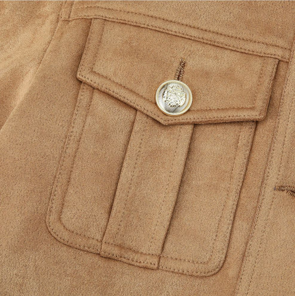 Damen Kurzjacke aus Wildlederoptik mit Stehkragen und aufgesetzten Pattentaschen Nord Taschen